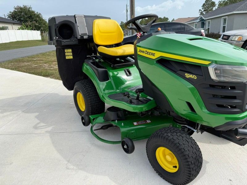 Tractor Para Cortar Hierva Casi Nuevo Y Con Sus Bolsas Para Fecojer Hierva