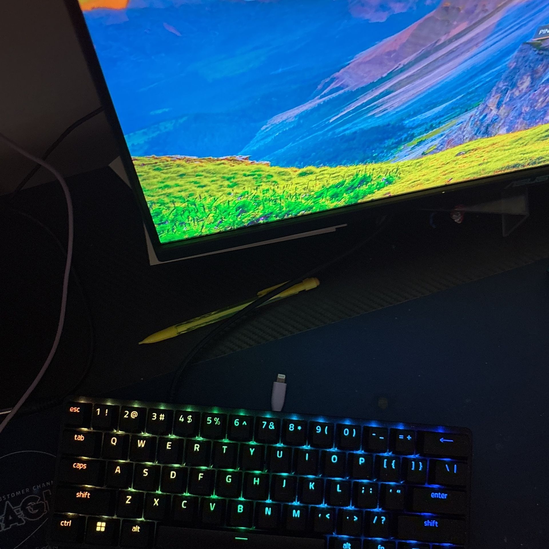 Razer Huntsman Mini 60% Gaming Keyboard: Fast Red Optical Switches - Chroma RGB Lighting - PBT Keycaps - Onboard Memory Snap Ta