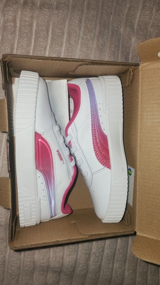 Kids PUMA Sneakers
