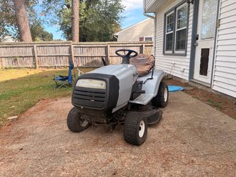 Poulan Riding Lawn Mower Tractor