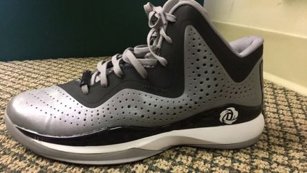 Adidas men's. Sneakers new size 11