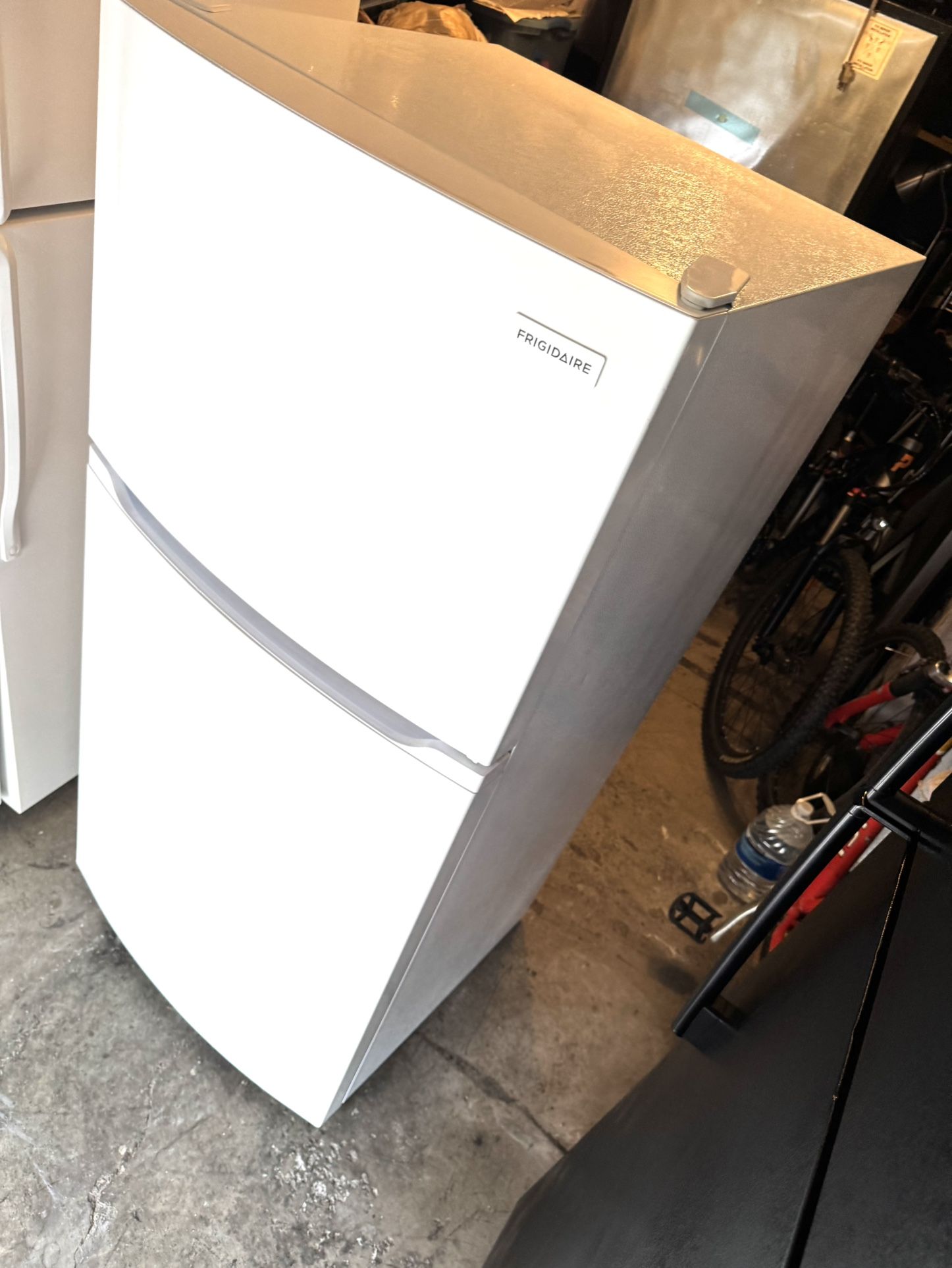 5 Feet Frigidaire Refrigerator