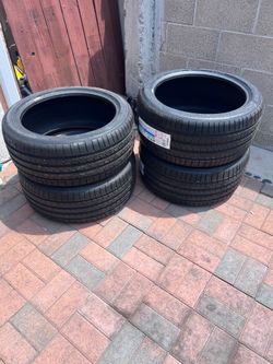 Set of 4 sumitomo tires