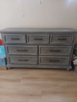 Dresser In Great Condition