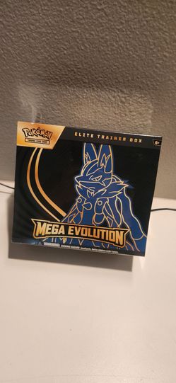 Pokemon mega Lucario ETB