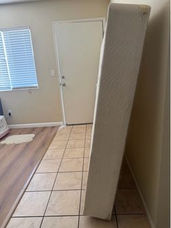 FREE QUEEN BED BOX SPRING