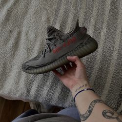 Yeezy Beluga V2