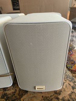 4 RCA Bookshelf Speakers White