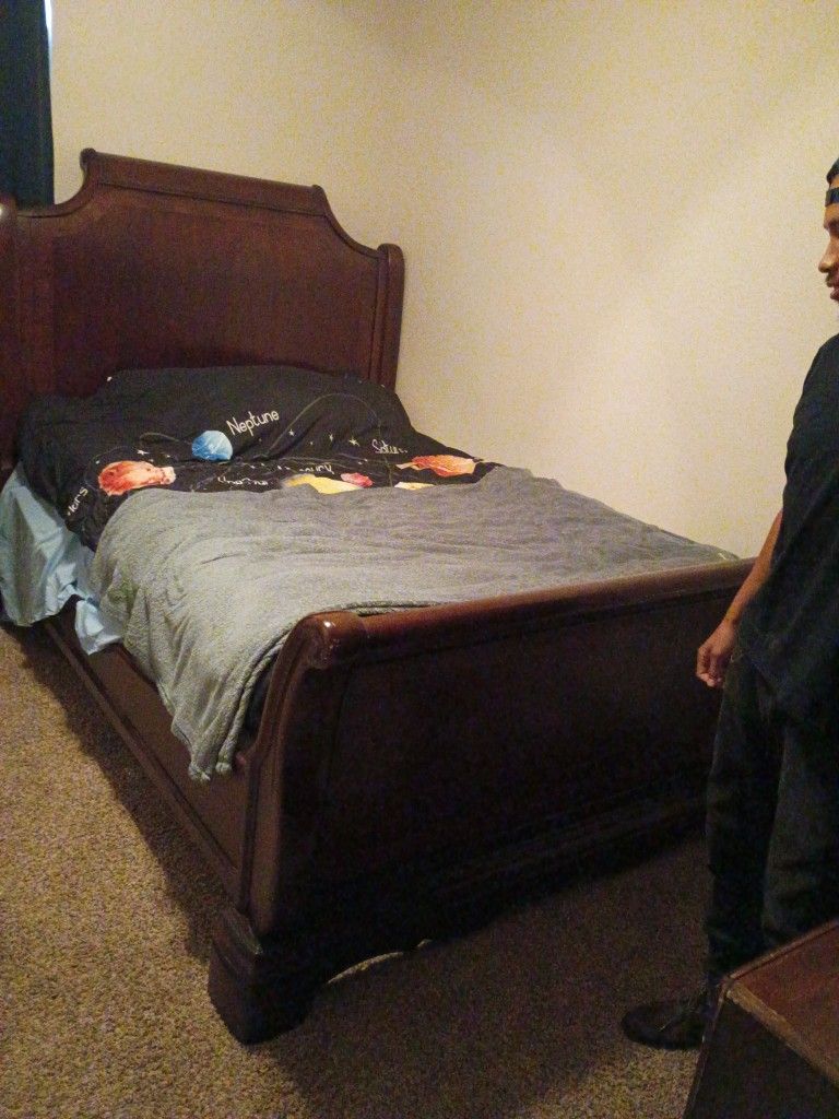 Queen Bed End Table Dresser And TV
