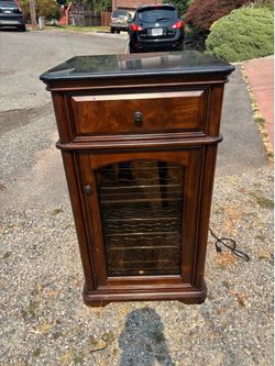 💎 $800+ Furnitelar Granite Top Wine Cooler Cabinet – Doesn’t Cool (May Be Repairable) – $25