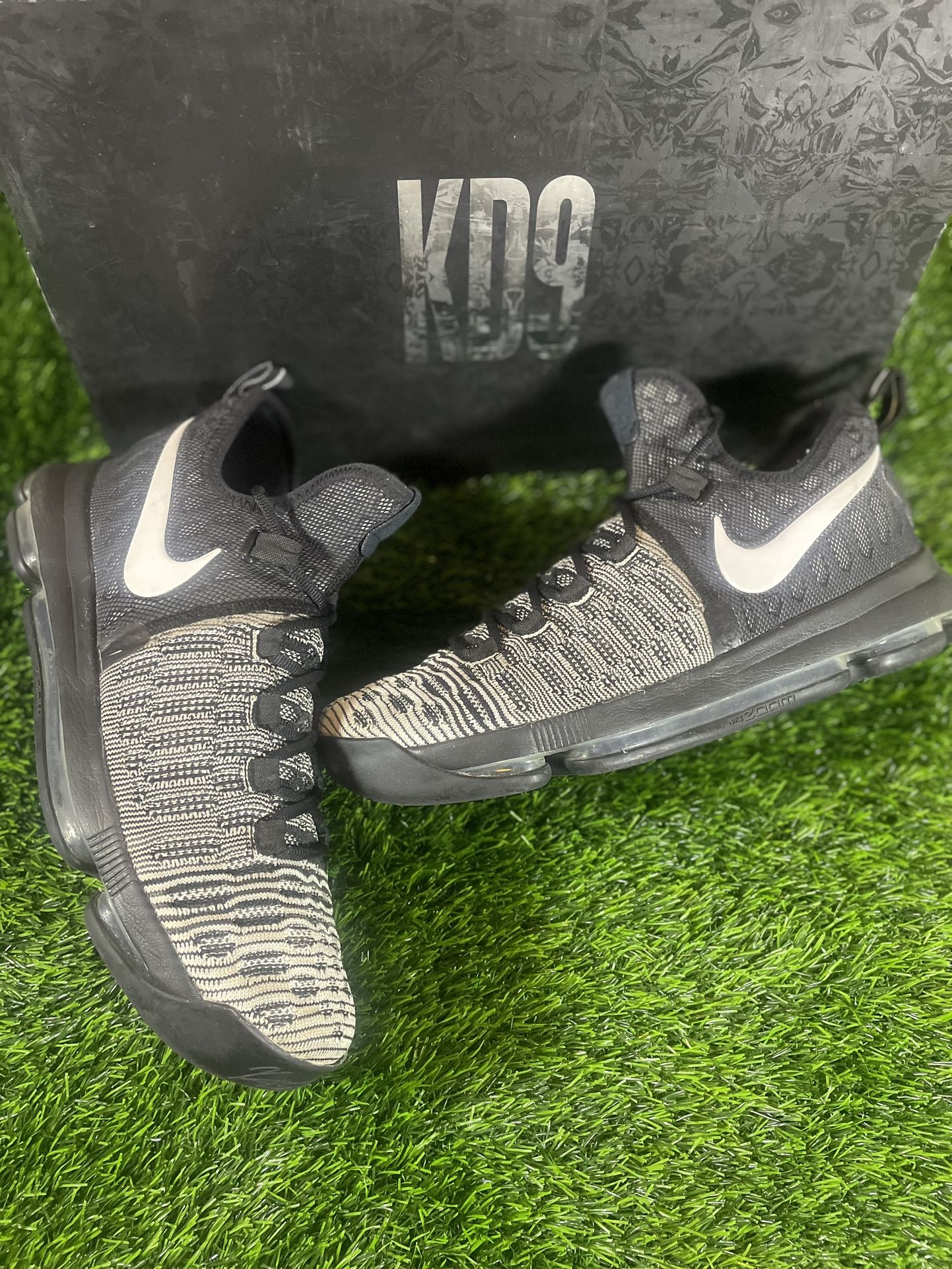 Size 11 - Nike KD 9 "Oreo"