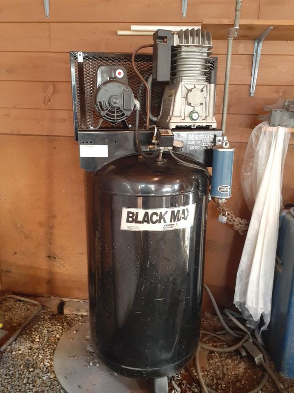 80 gal 6.5 hp Coleman blackmax upright air compressor for Sale in