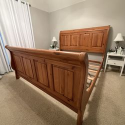 Pine Sleigh Bed - King