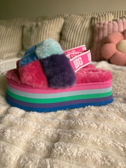 UGG Rainbow Platform Slides – Size 6 – $20 FIRM