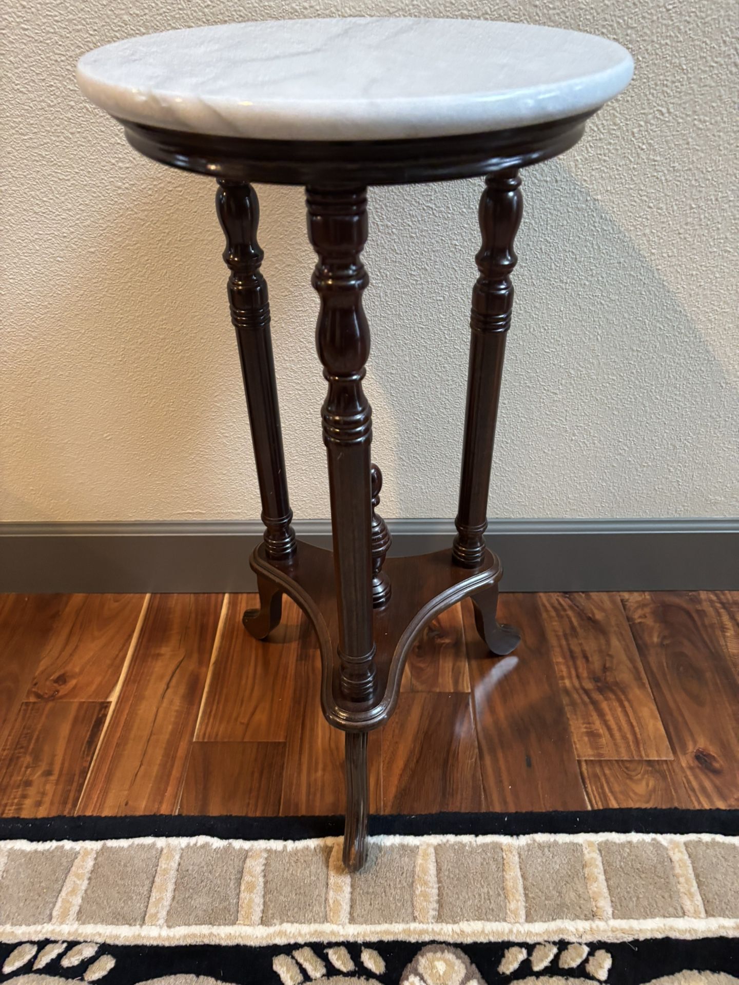 PLANT STAND ROUND MARBLE TOP