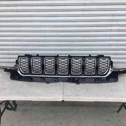 2022-2023-2024-2025 JEEP GRAND CHEROKEE FRONT GRILLE UPPER CHROME/BLACK USED OEM 