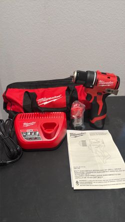 New Milwaukee M12 Brushless Compact Drill Driver Kit