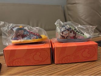 Disney Lacers