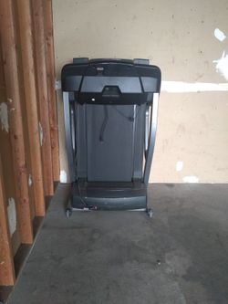 Pro-form 545s Heart Rate Control Treadmill 