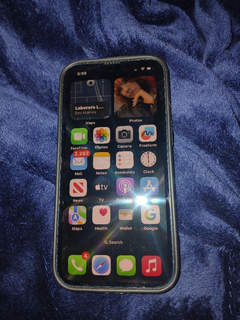 IPhone 13 Mint Unlocked