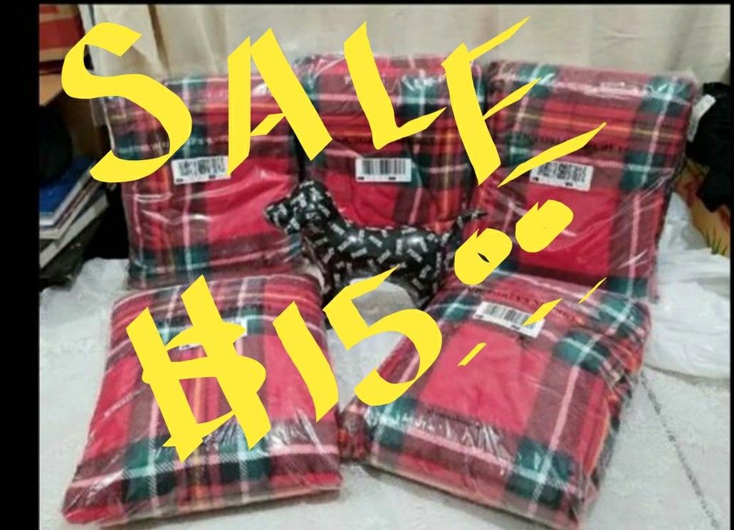 VS THROW BLANKET