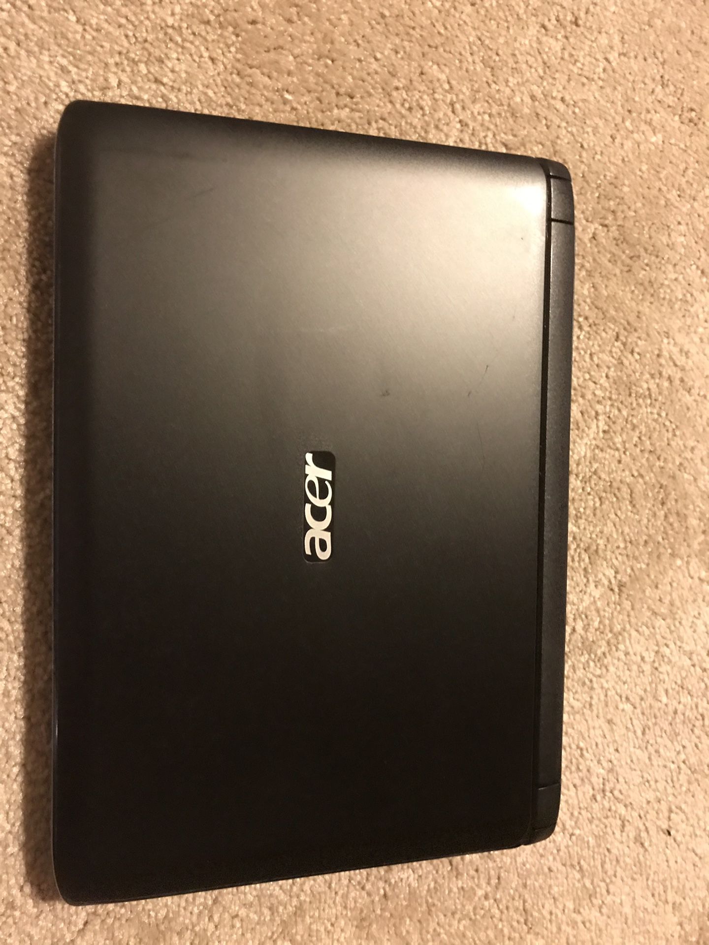 Acer aspire one notebook, set back to factory settings like new includes power-cord charger