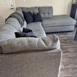 Gray L Shape Couch (can deliver) 
