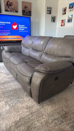 Couch gray