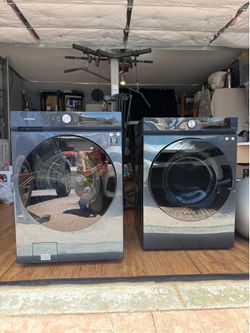 Samsung Stackable Washer and Dryer