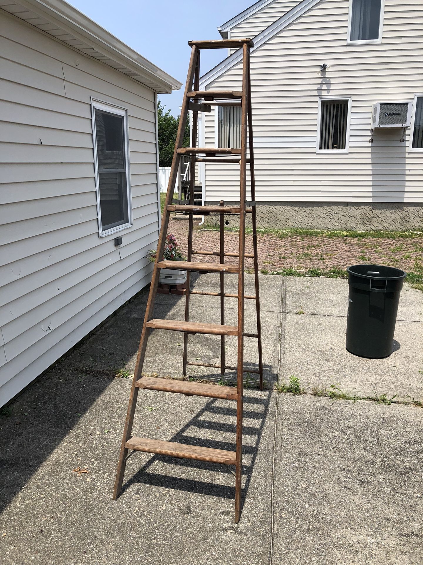 Wooden 8 Foot Ladder