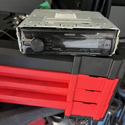 Kenwood Radio 