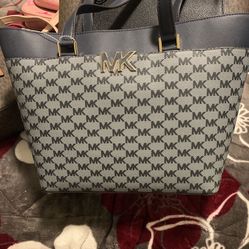 Michael Kors And Victoria Secret Purses/handbags