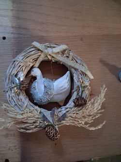 Decorative Wicker Wreath with Swan Figurine