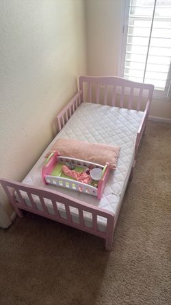Toddler/kid bed with mattress