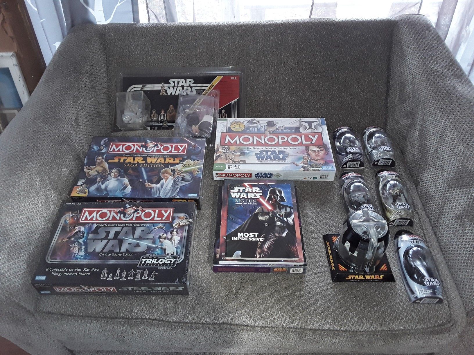 Box of 13 Star Wars Famous Games/Toys/Collectibles