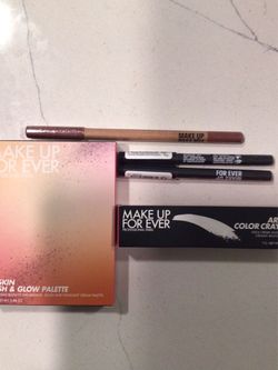 Makeup bundle