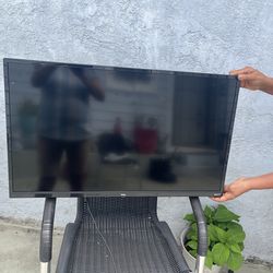 32” TV