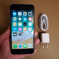 iPhone 6s - UNLOCKED - Like New  