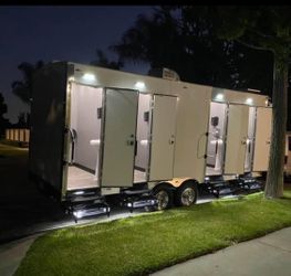VIP Restroom Trailer