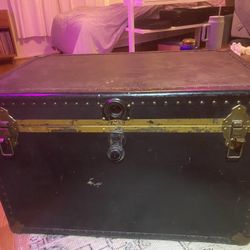 Amelia Earhart Vintage Trunk For Storage Or Table