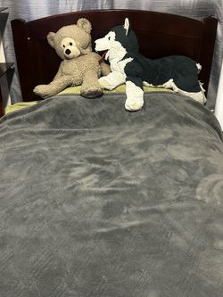 Twin bed