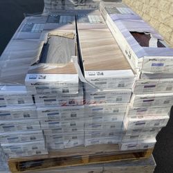 Peel & Stick Vinyl Floor Planks