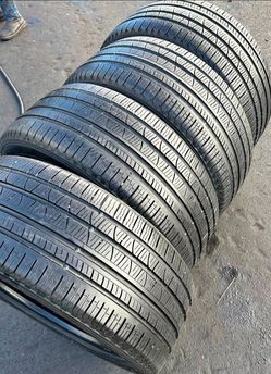 275.45.20 Set 4 Tires Pirelli con Exelente calidad Las 4
