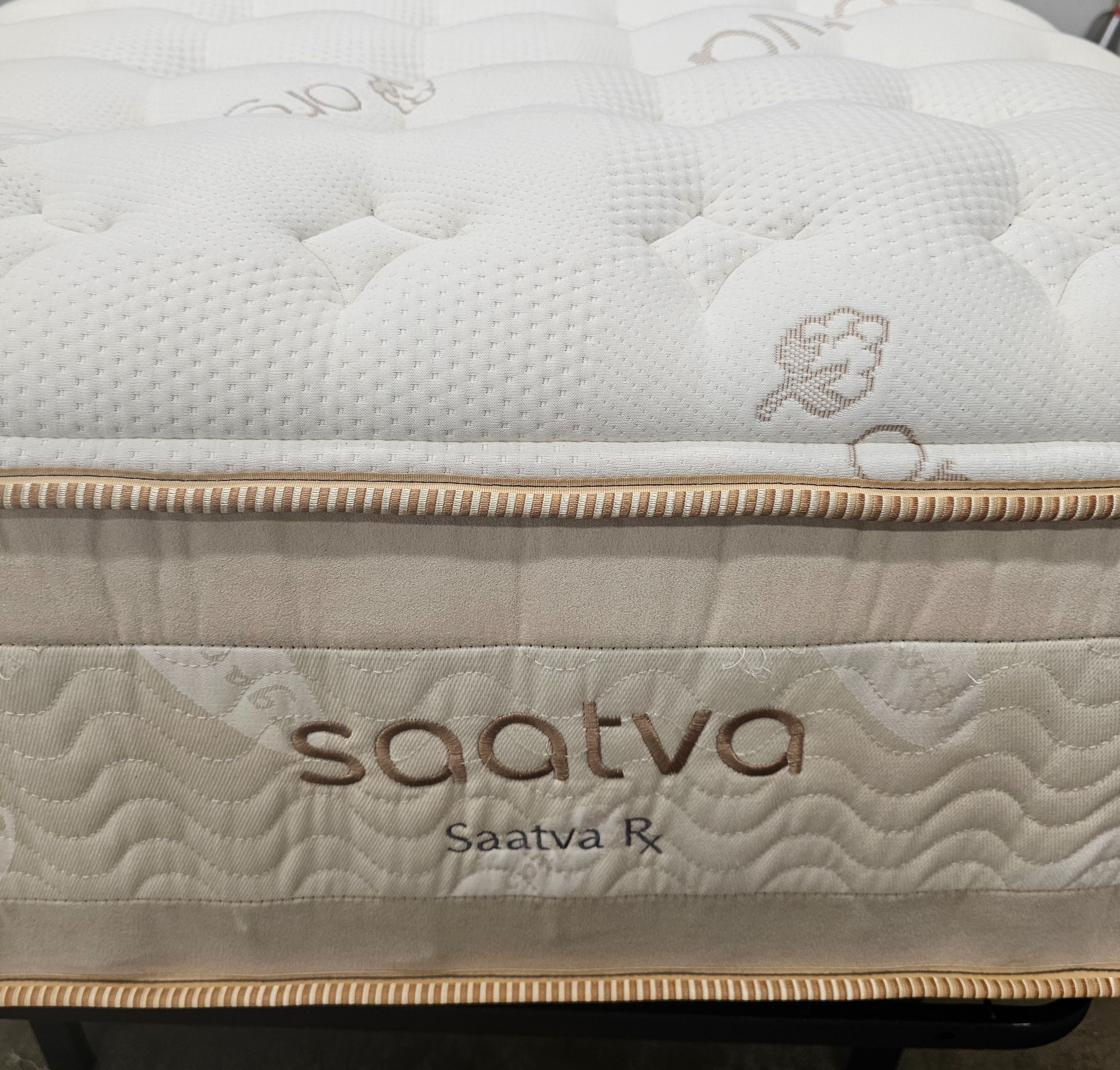 LIKE NEW! Saatva Rx Twin XL Mattress - Delivery Available
