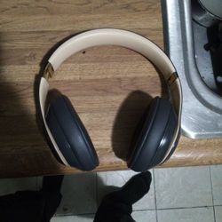 Beats Studio 3s 