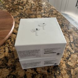 2 Airpods Pros 2nd Generations 