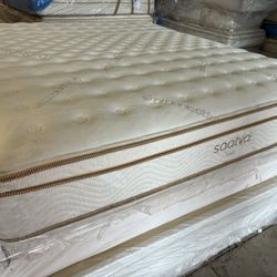 Saatva Classic  Cal King Imperfection Sale Dusty On Sides From Moving In Warehouse 