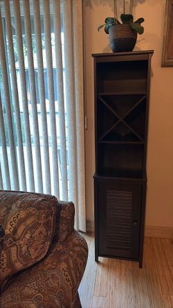 Cabinet vine rack
