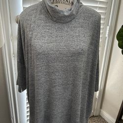 Women’s Turtleneck Top Midsize/Plus Size