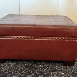 Free Storage Ottoman